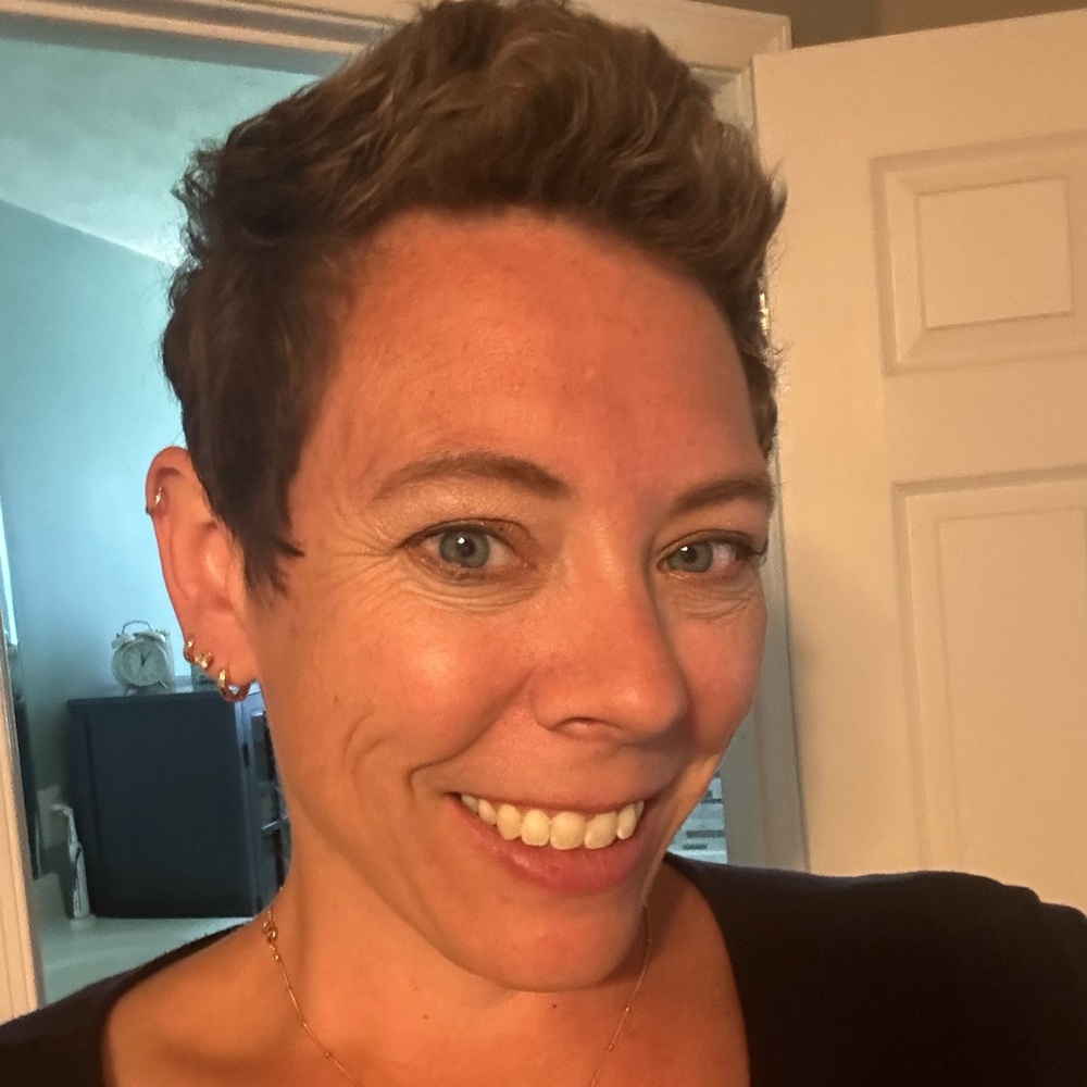 Meet your Posher, Cortney